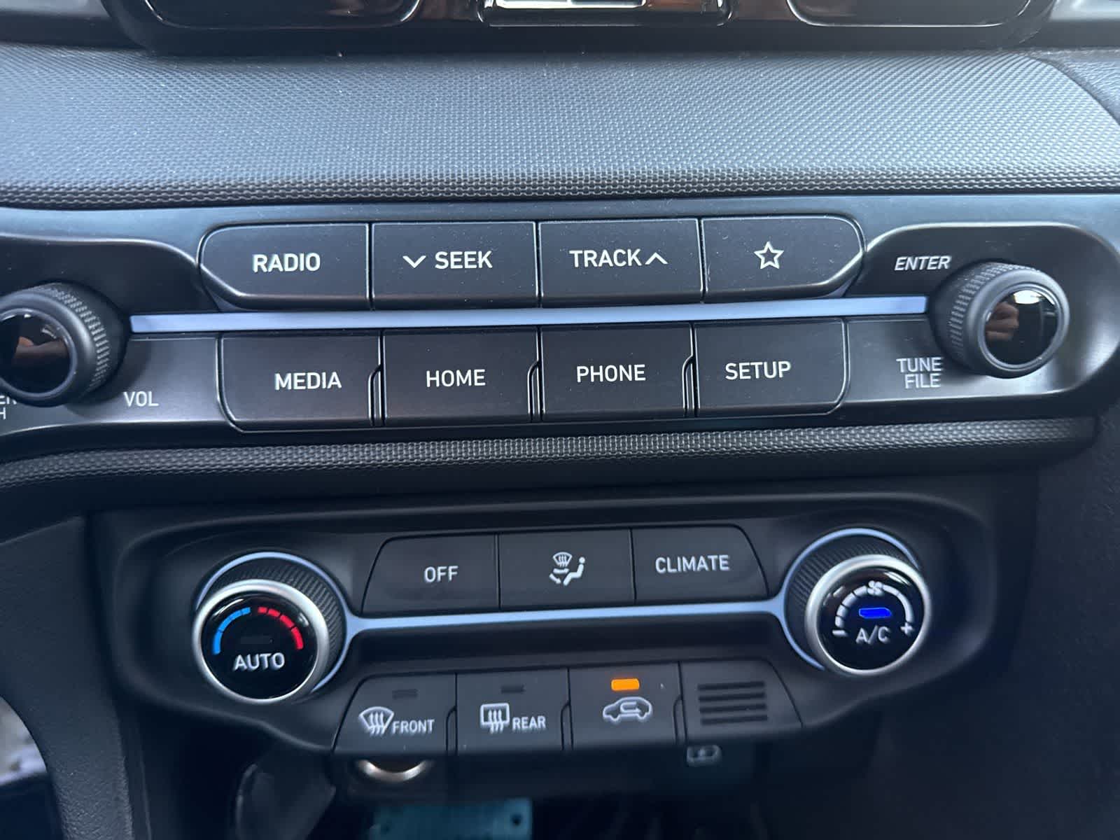 Thumbnail: 2020 Hyundai Veloster - 22