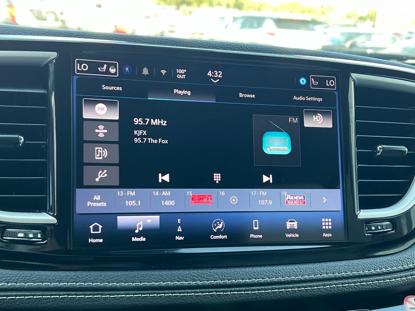 Thumbnail: 2021 Chrysler Pacifica - 19