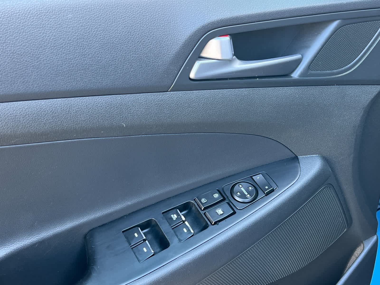 Thumbnail: 2016 Hyundai Tucson - 13