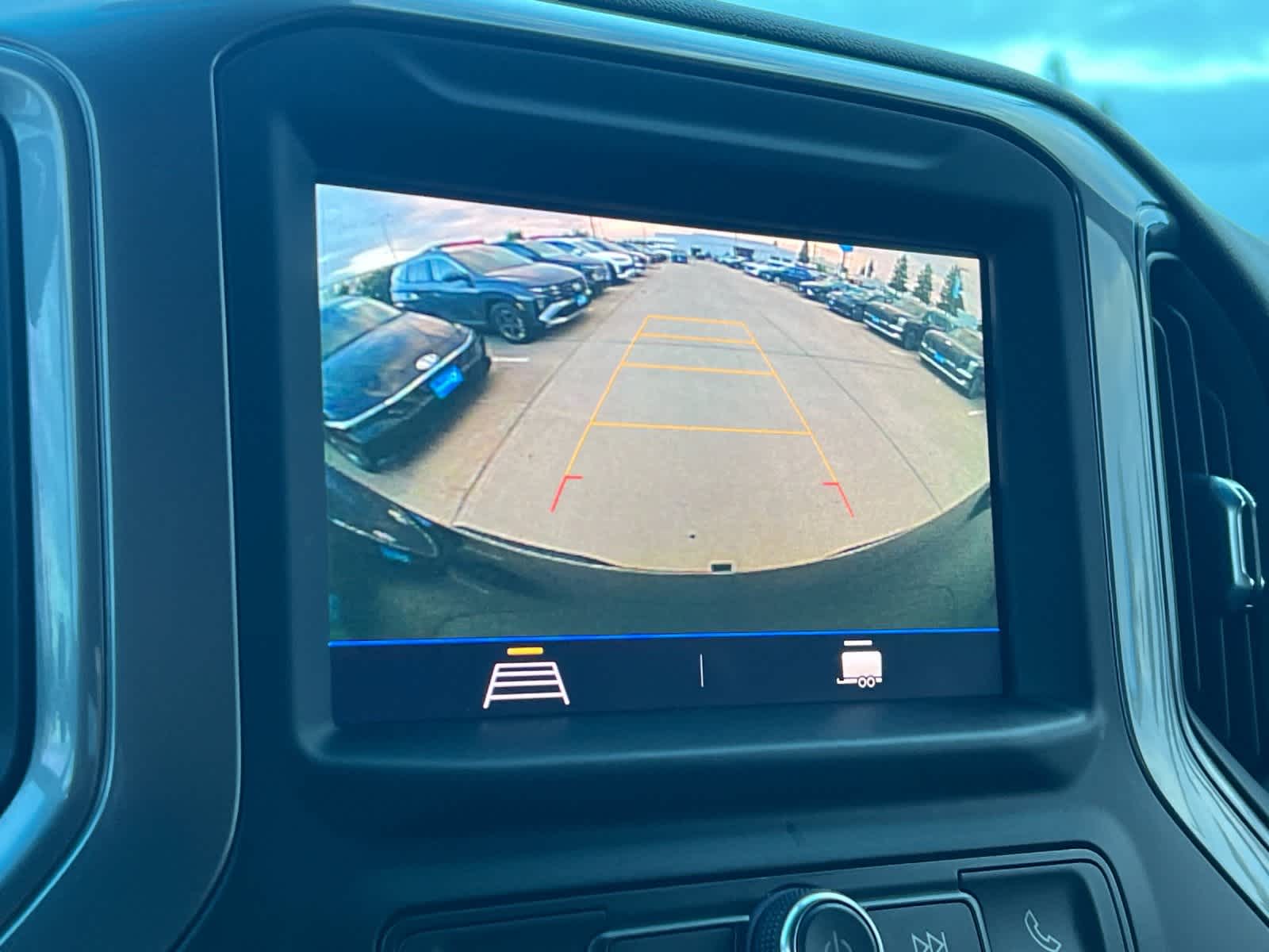 Thumbnail: 2021 Chevrolet Silverado 1500 - 18