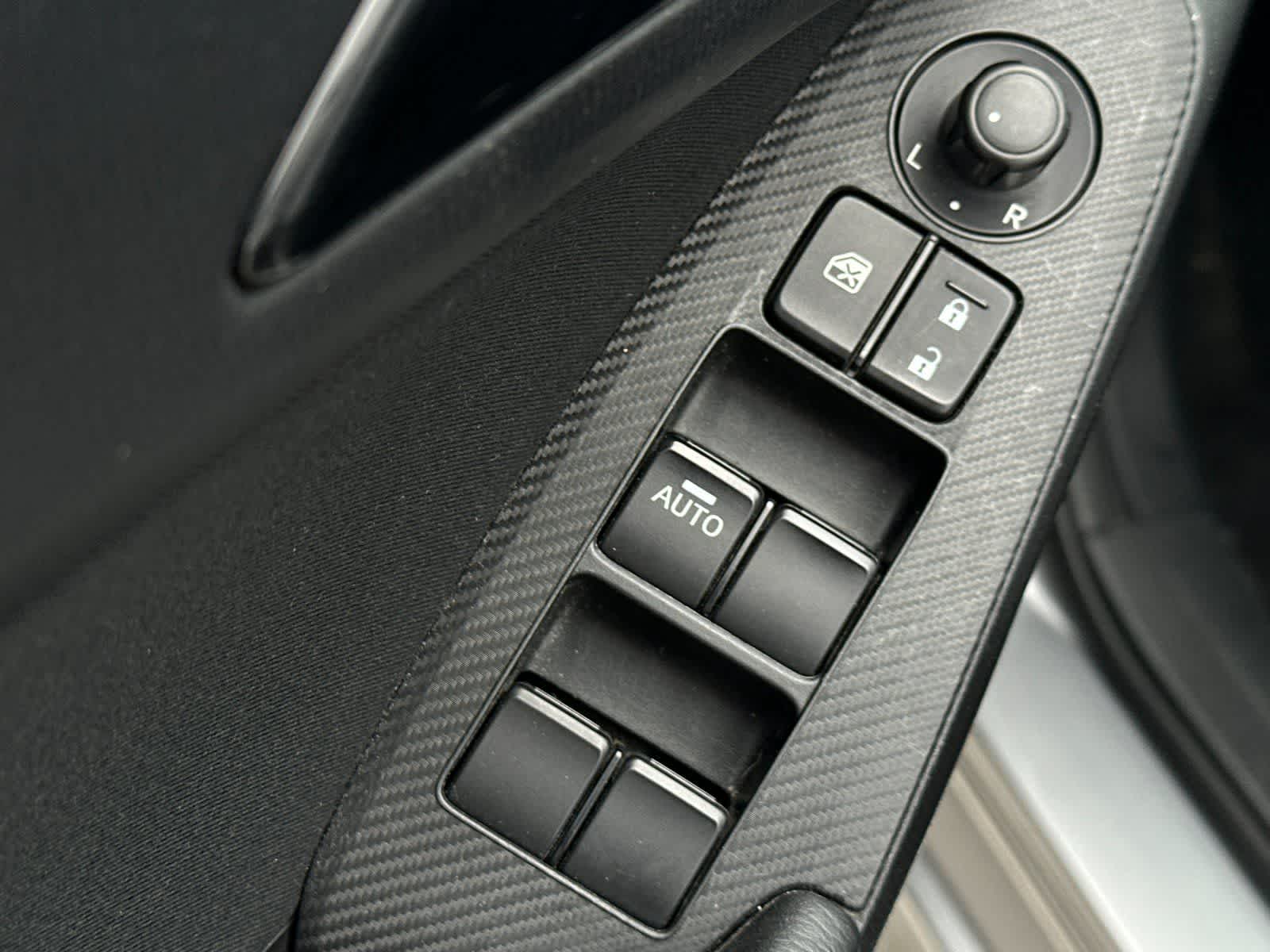 Thumbnail: 2015 Mazda Mazda3 - 14