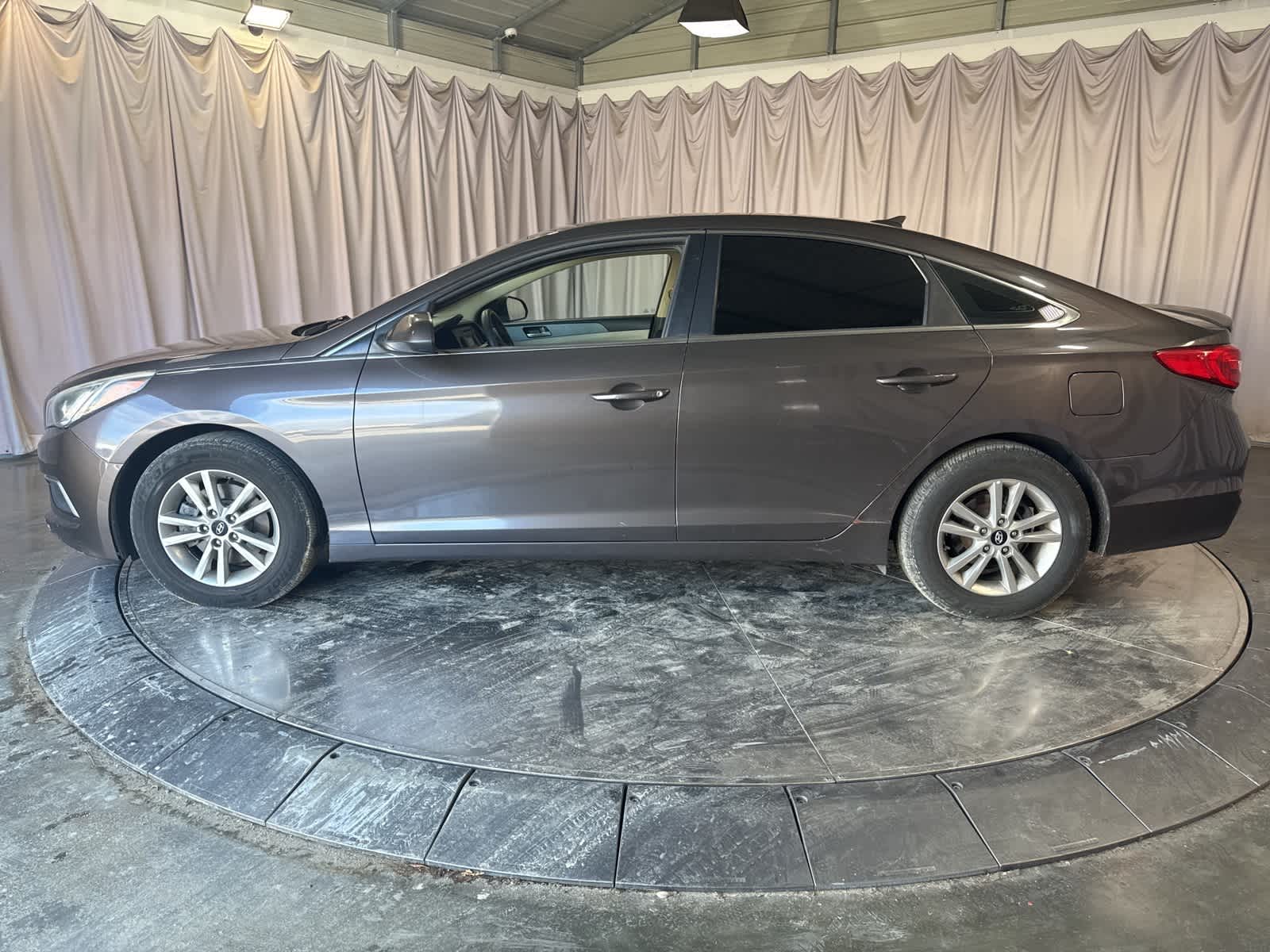 Thumbnail: 2017 Hyundai Sonata - 8