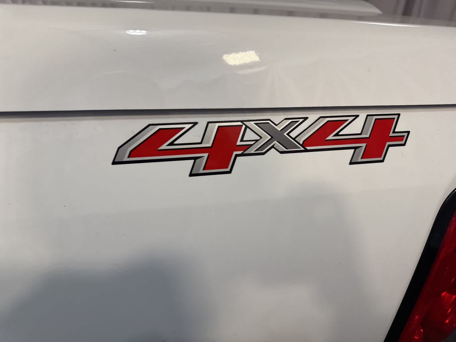 Thumbnail: 2018 Chevrolet Colorado - 16