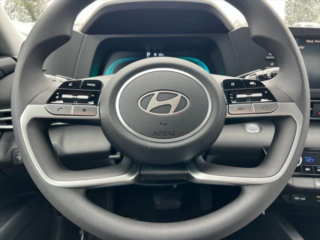 2025 Hyundai Elantra Blue 22