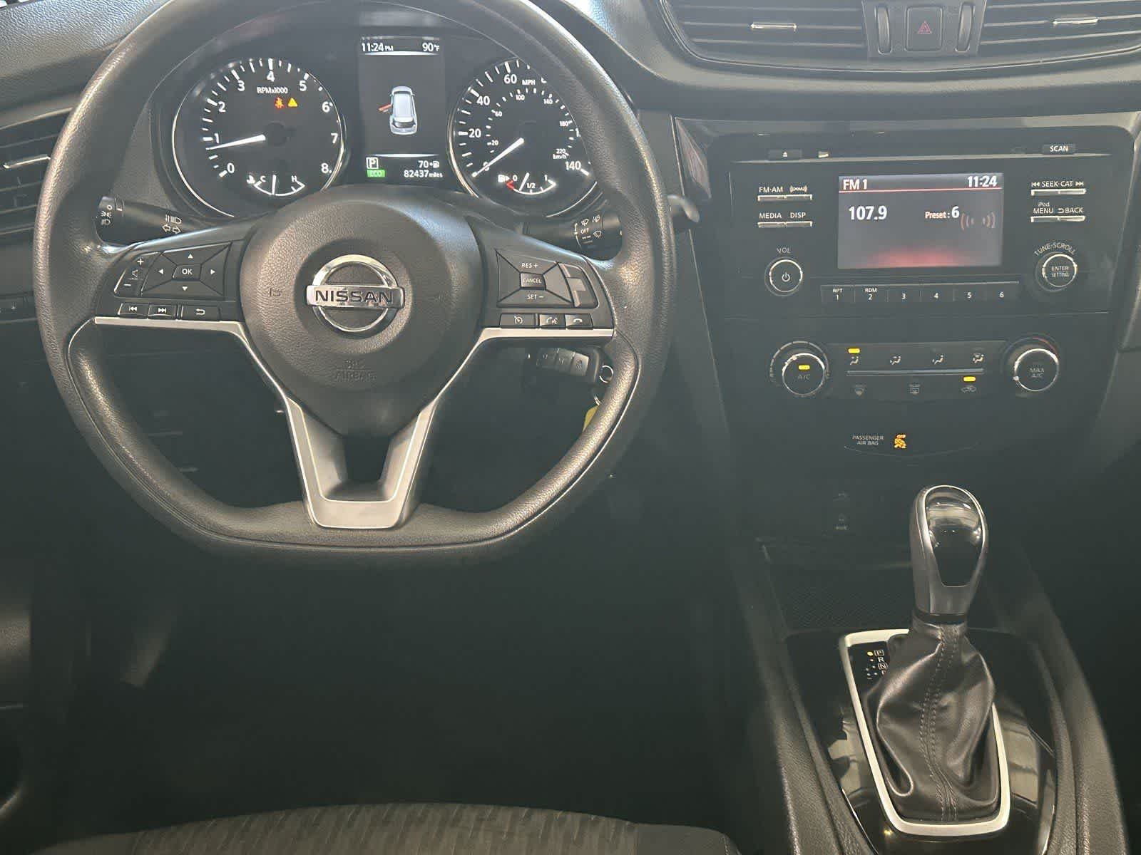 Thumbnail: 2017 Nissan Rogue - 14