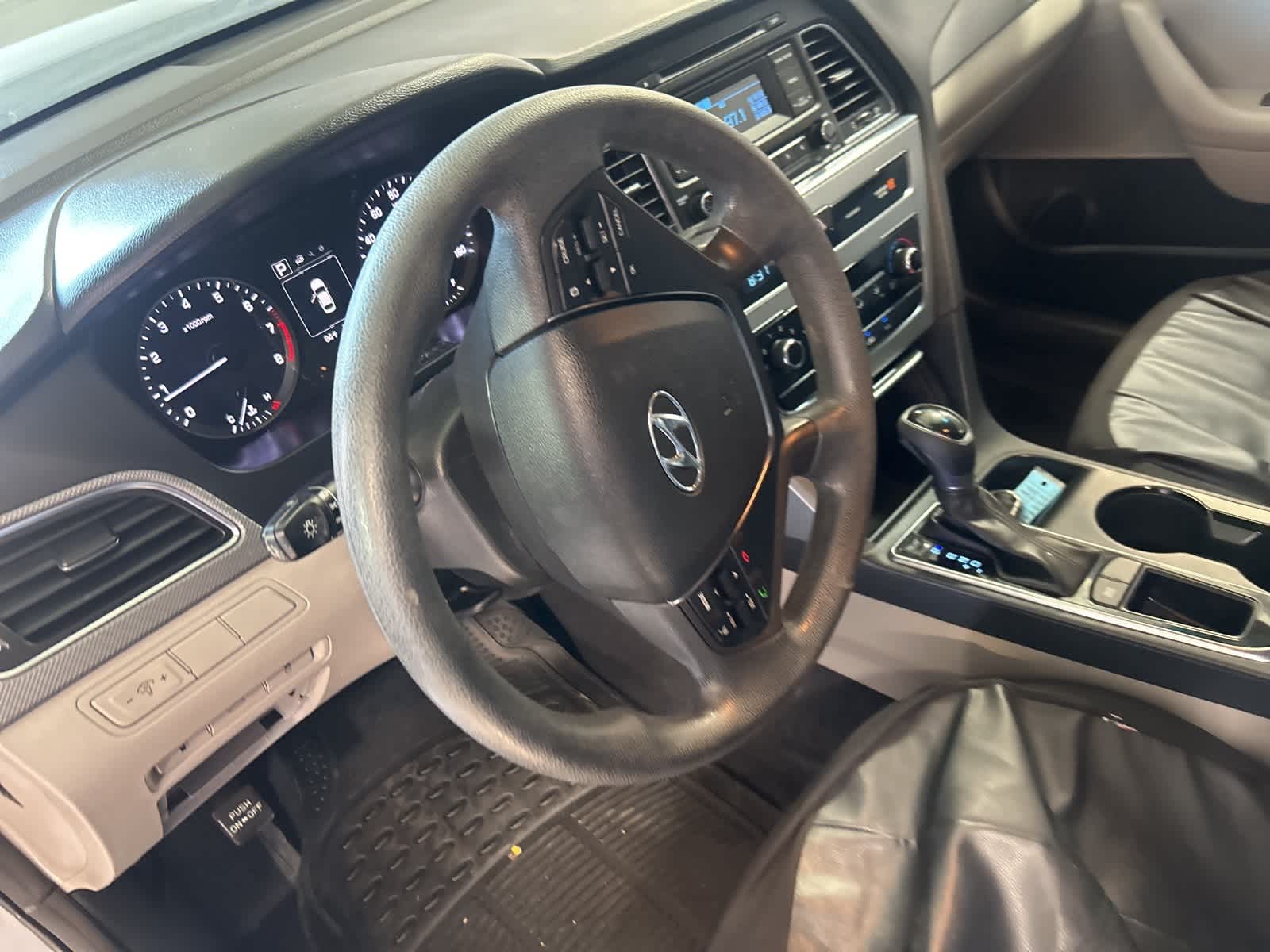 Thumbnail: 2015 Hyundai Sonata - 23