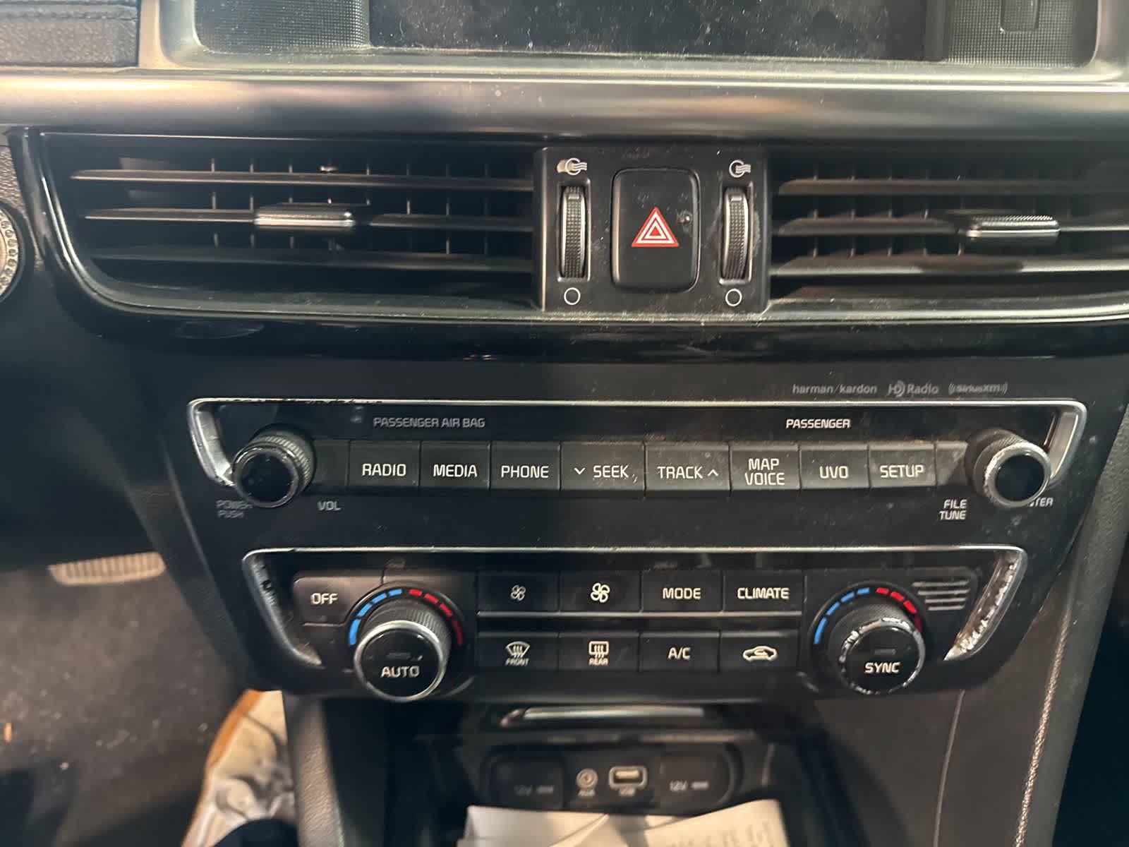 Thumbnail: 2016 Kia Optima - 28