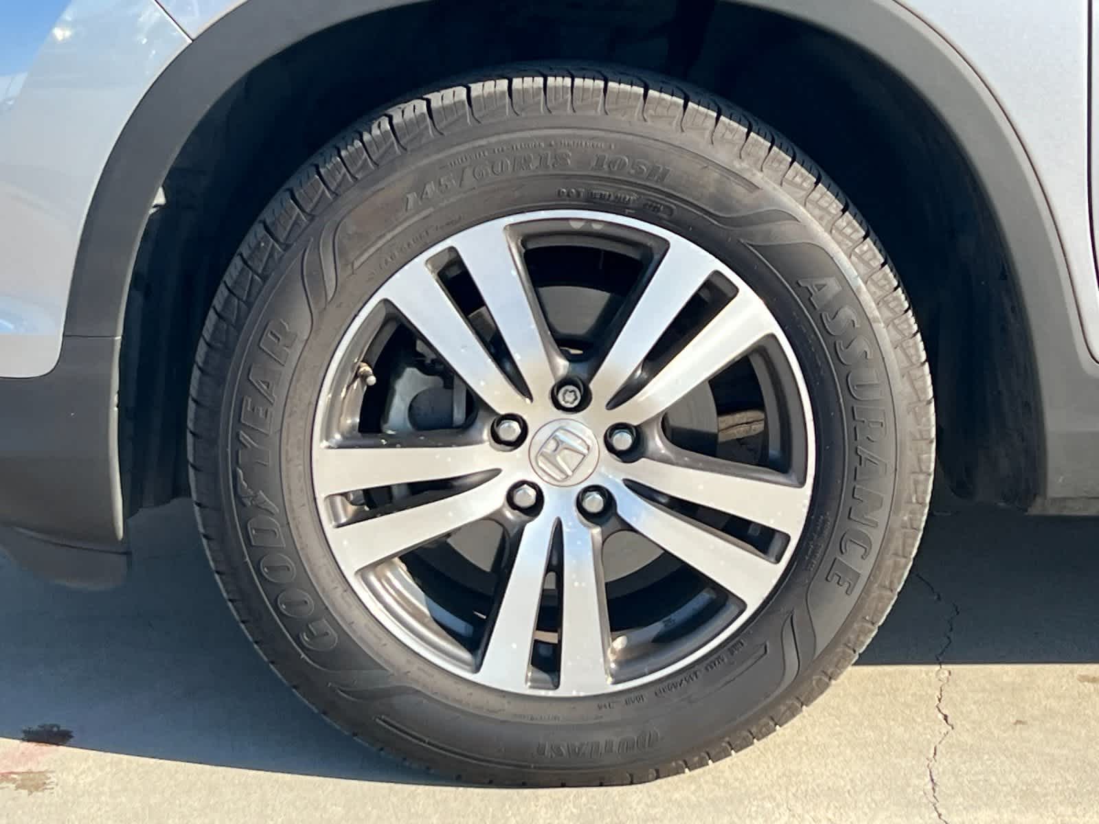 Thumbnail: 2017 Honda Pilot - 27