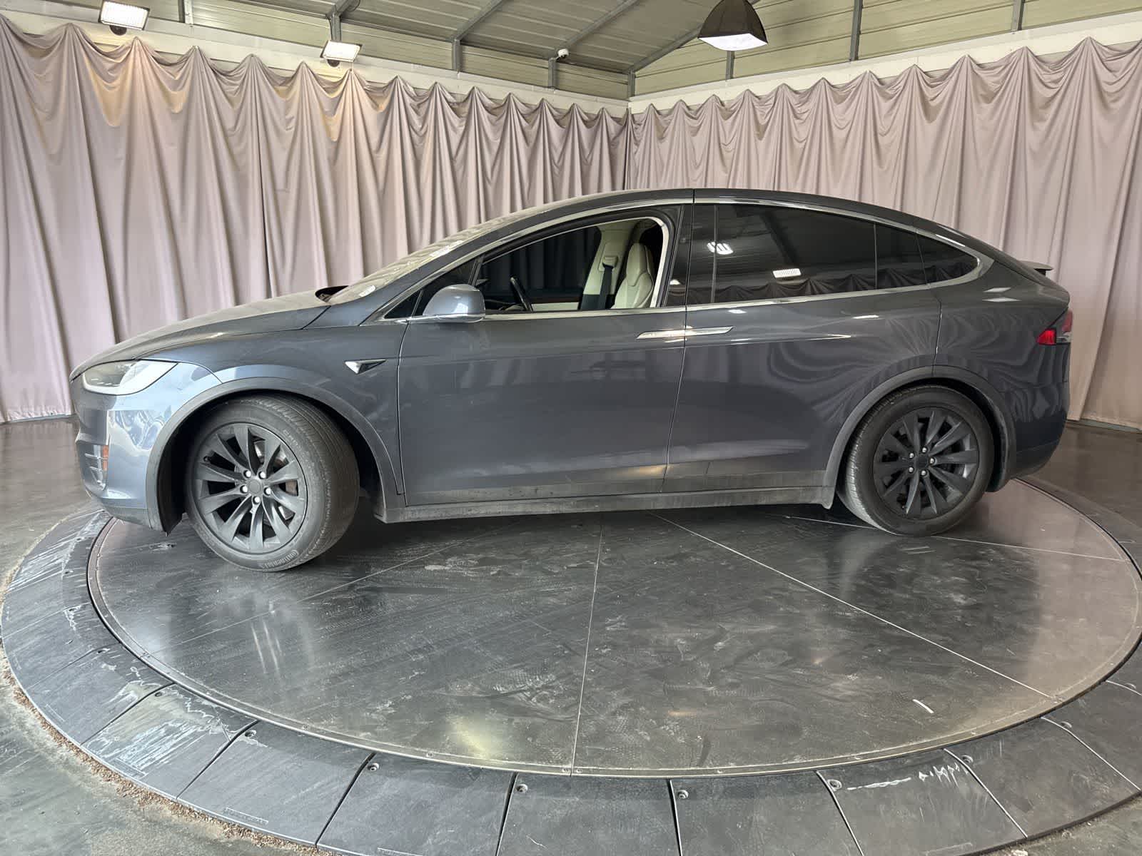 Thumbnail: 2017 Tesla Model X - 7