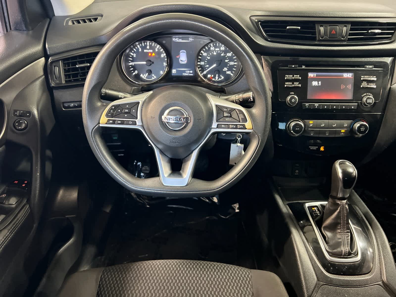 Thumbnail: 2018 Nissan Rogue Sport - 14