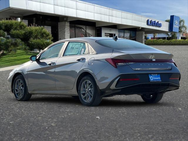 2025 Hyundai Elantra Blue 7