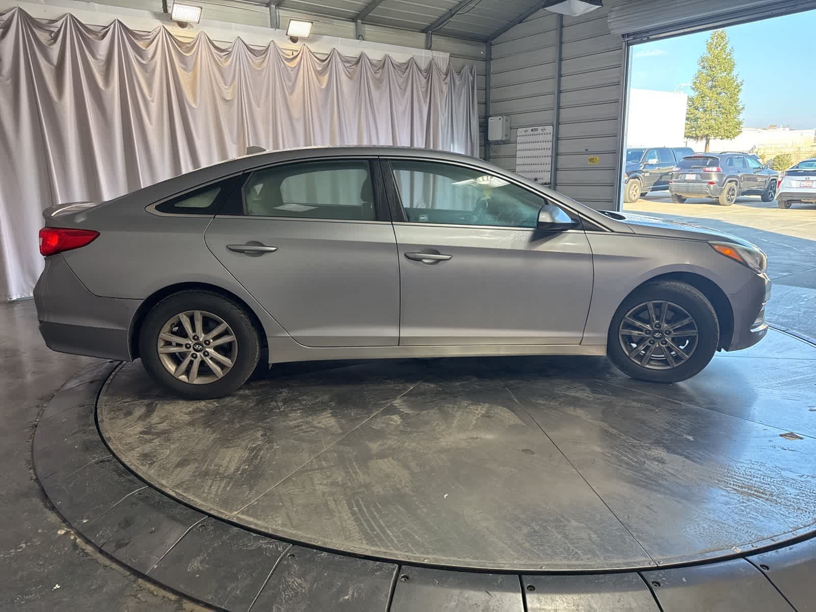 Thumbnail: 2015 Hyundai Sonata - 3