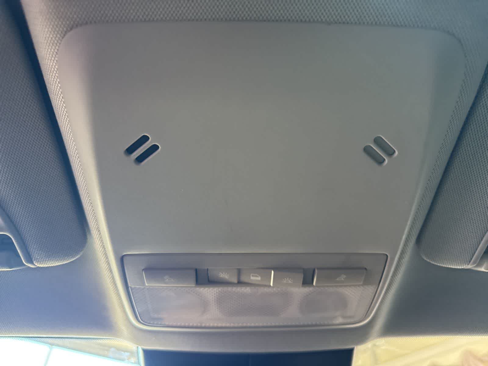 Thumbnail: 2018 Chevrolet Trax - 27