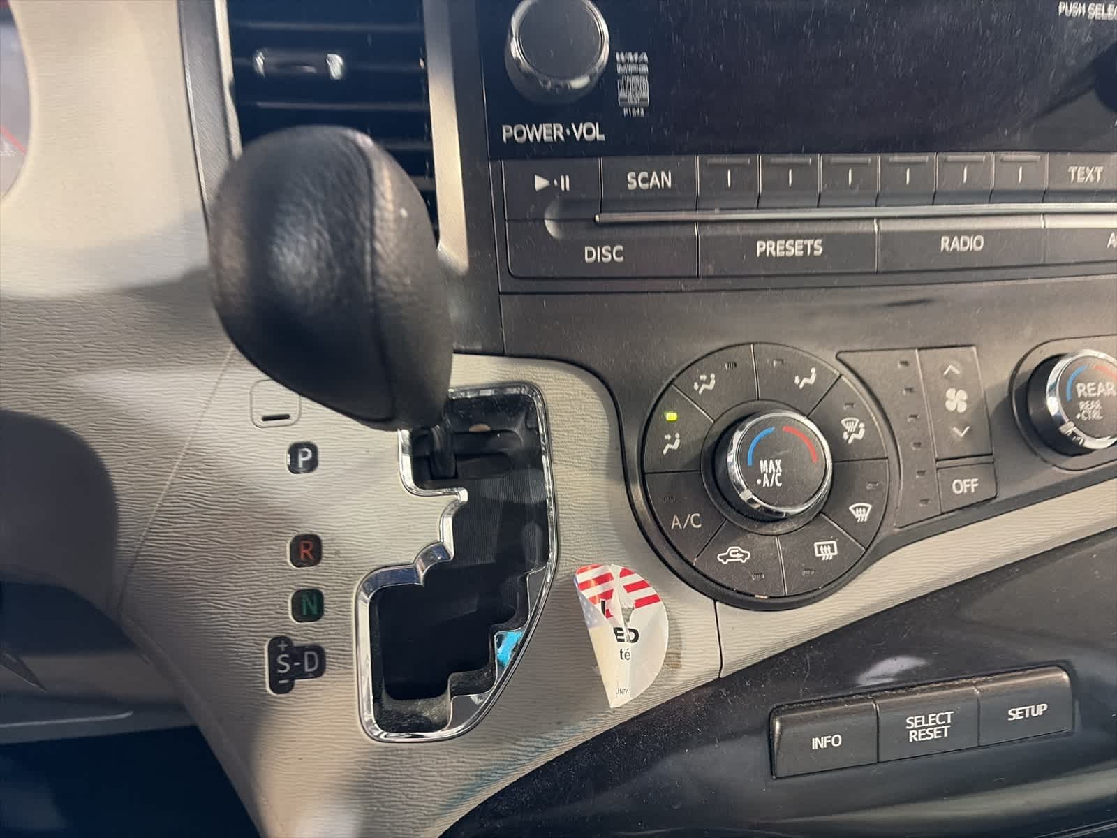 Thumbnail: 2012 Toyota Sienna - 26