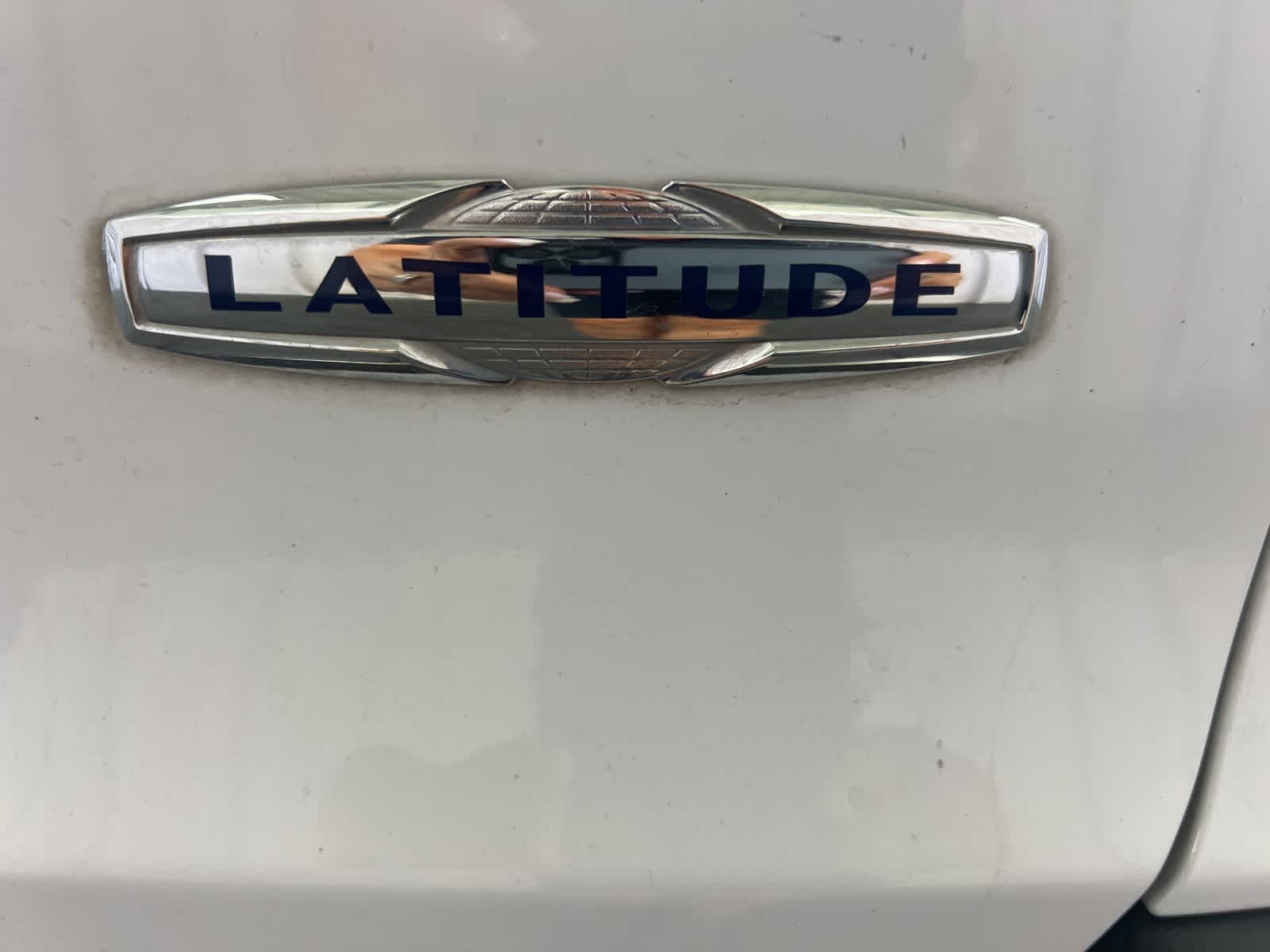 Thumbnail: 2019 Jeep Cherokee - 12