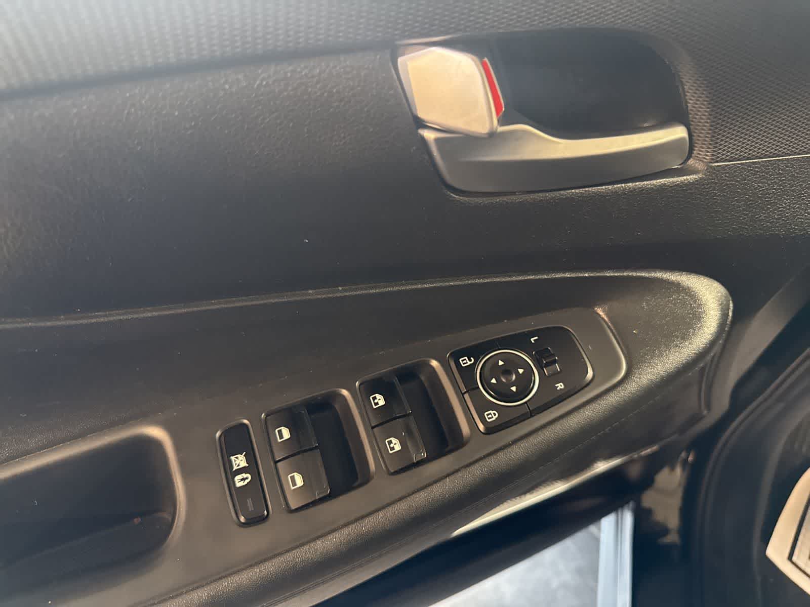 Thumbnail: 2020 Hyundai Santa Fe - 19