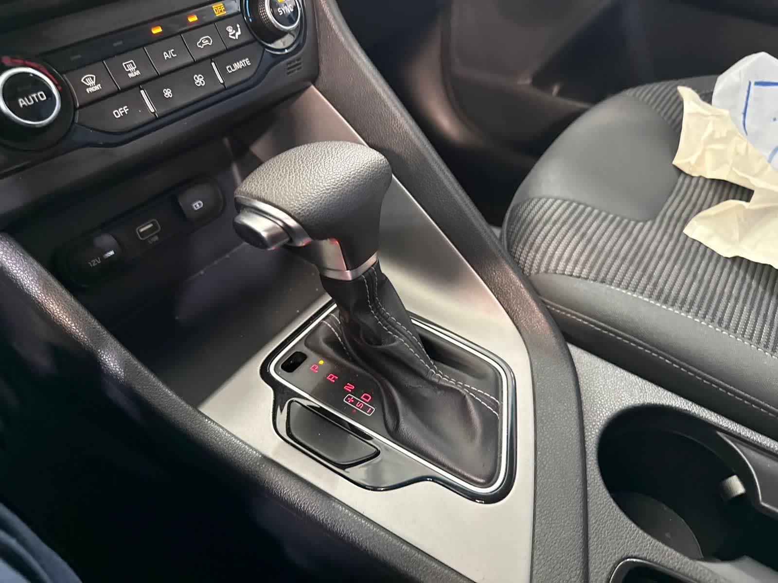 Thumbnail: 2021 Kia Niro - 22
