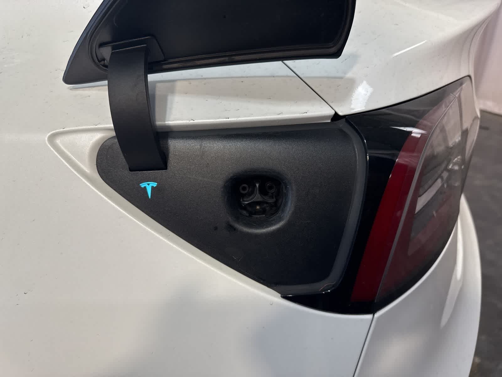 Thumbnail: 2018 Tesla Model 3 - 10