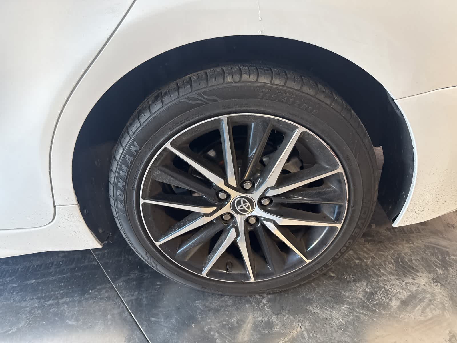 Thumbnail: 2025 Toyota Camry - 10