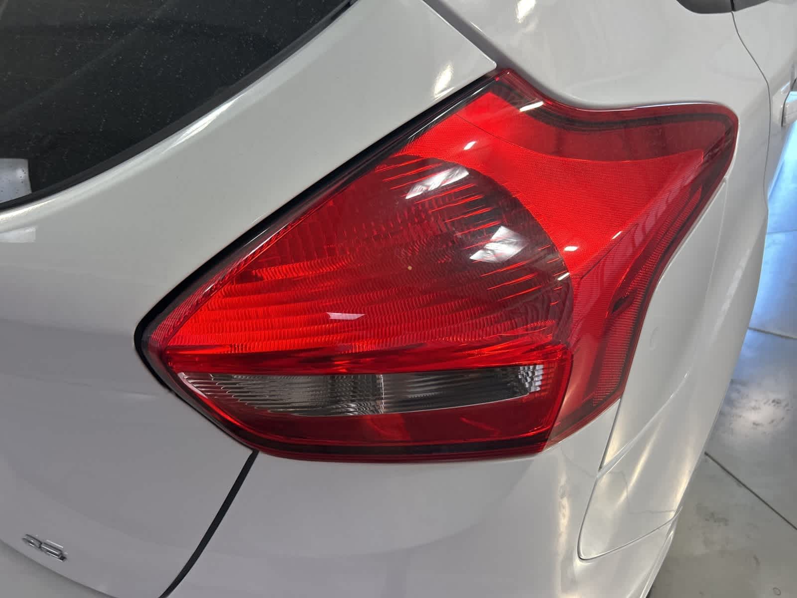 Thumbnail: 2015 Ford Focus - 9