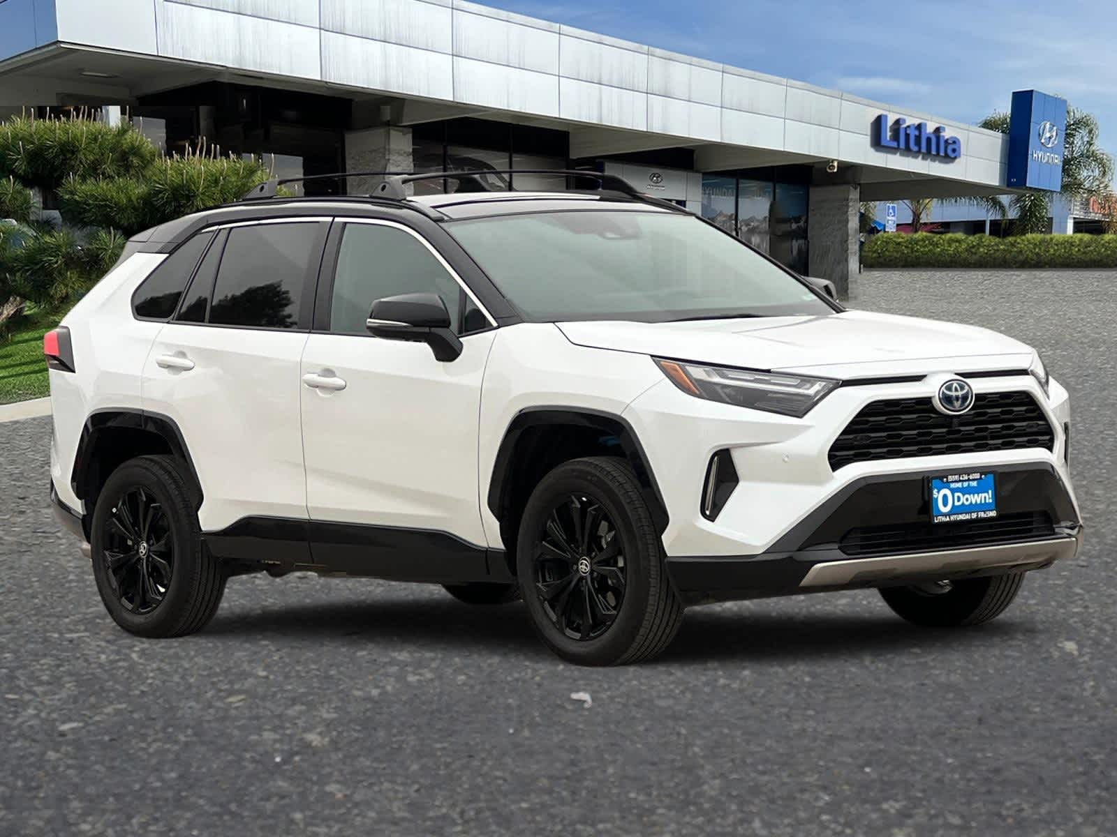 Thumbnail: 2024 Toyota RAV4 - 9