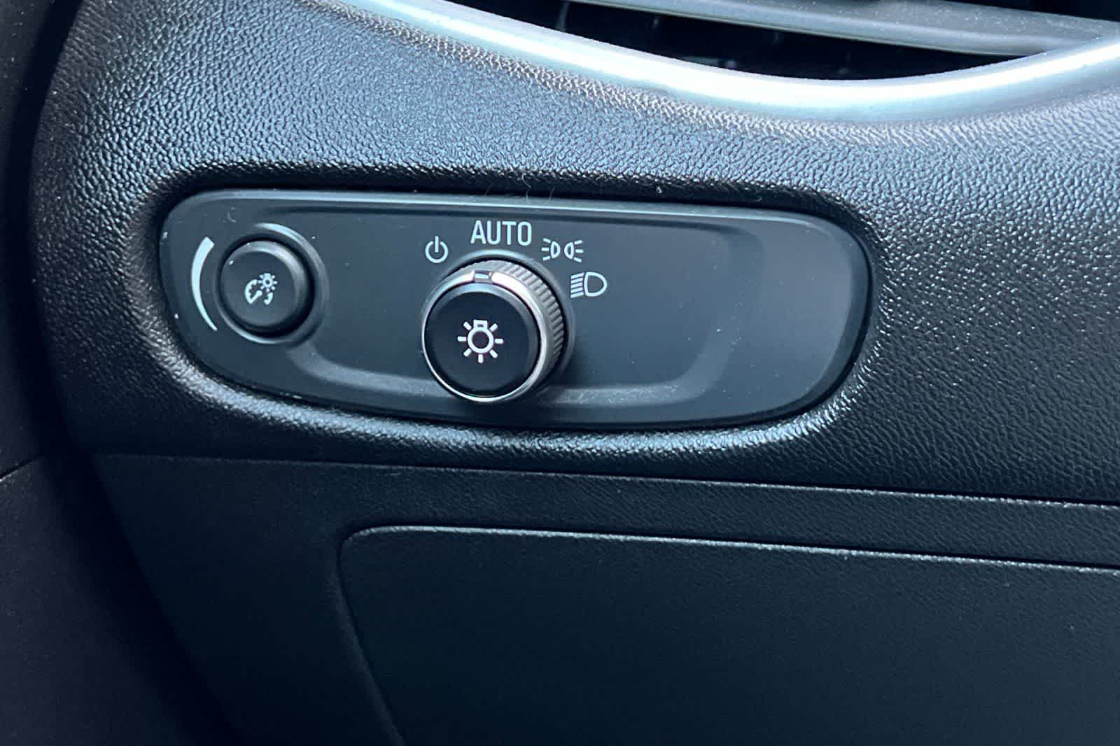 Thumbnail: 2023 Chevrolet Malibu - 29