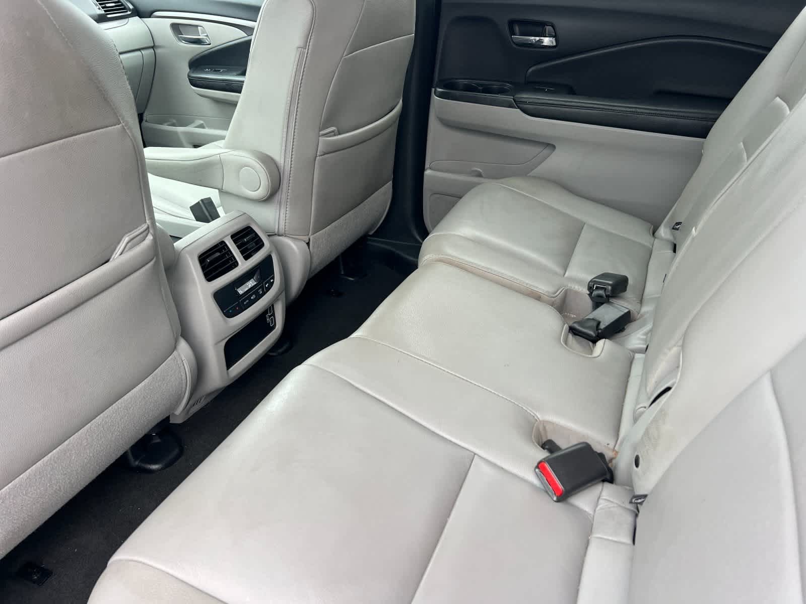 Thumbnail: 2020 Honda Pilot - 4