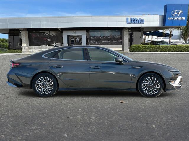 Thumbnail: 2025 Hyundai Sonata - 9
