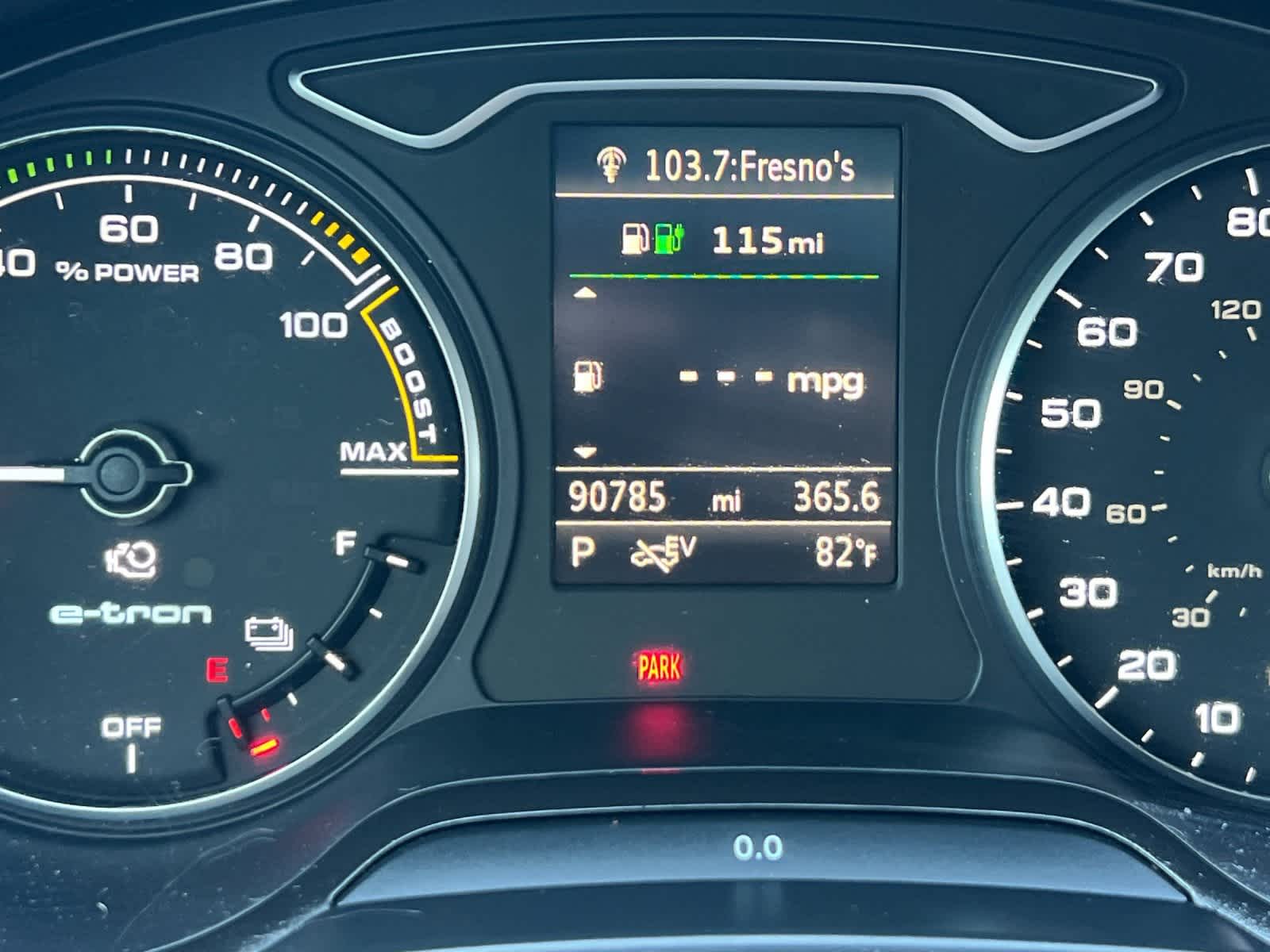 Thumbnail: 2017 Audi A3 e-tron - 25