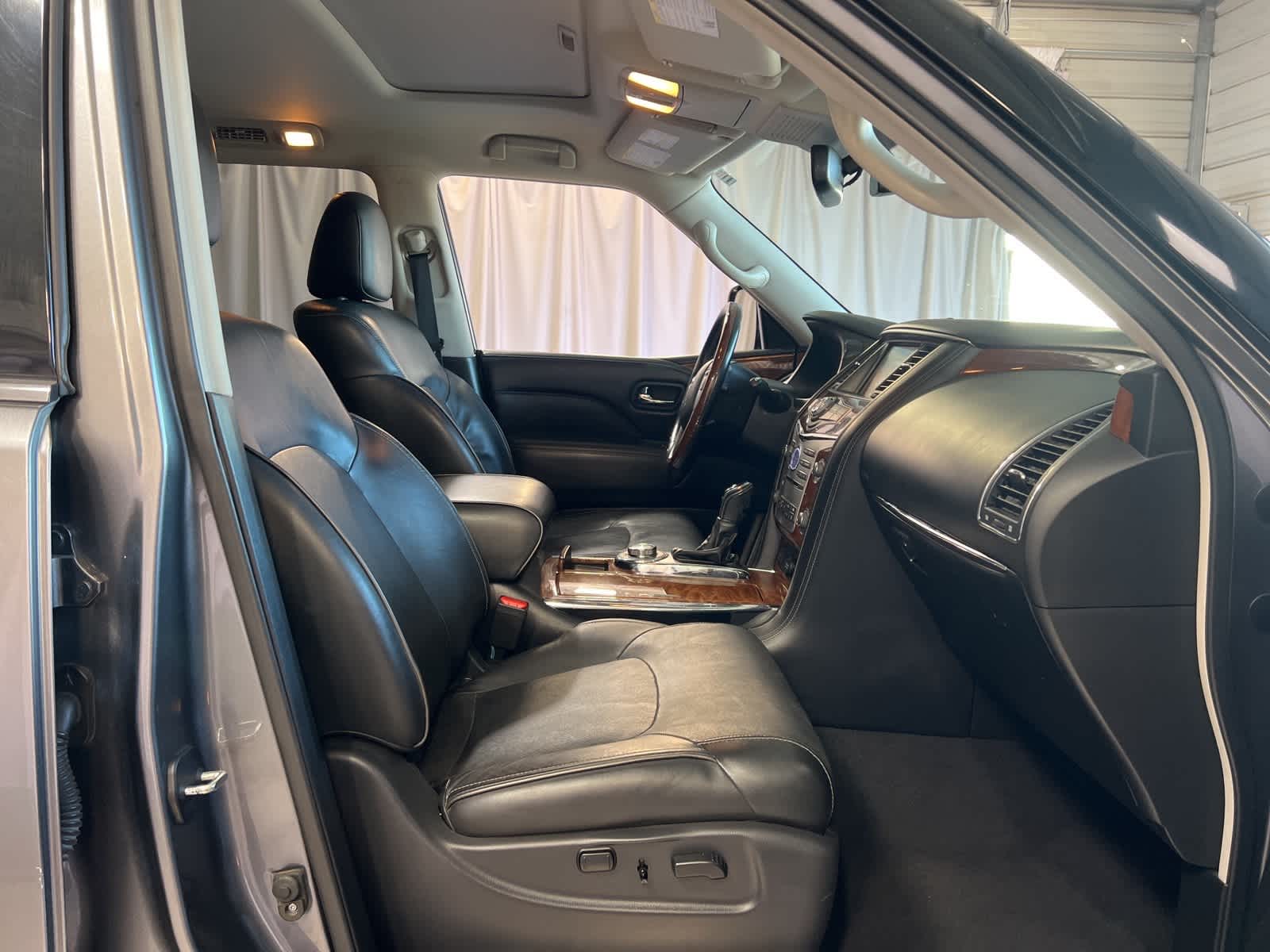 Thumbnail: 2018 INFINITI QX80 - 18