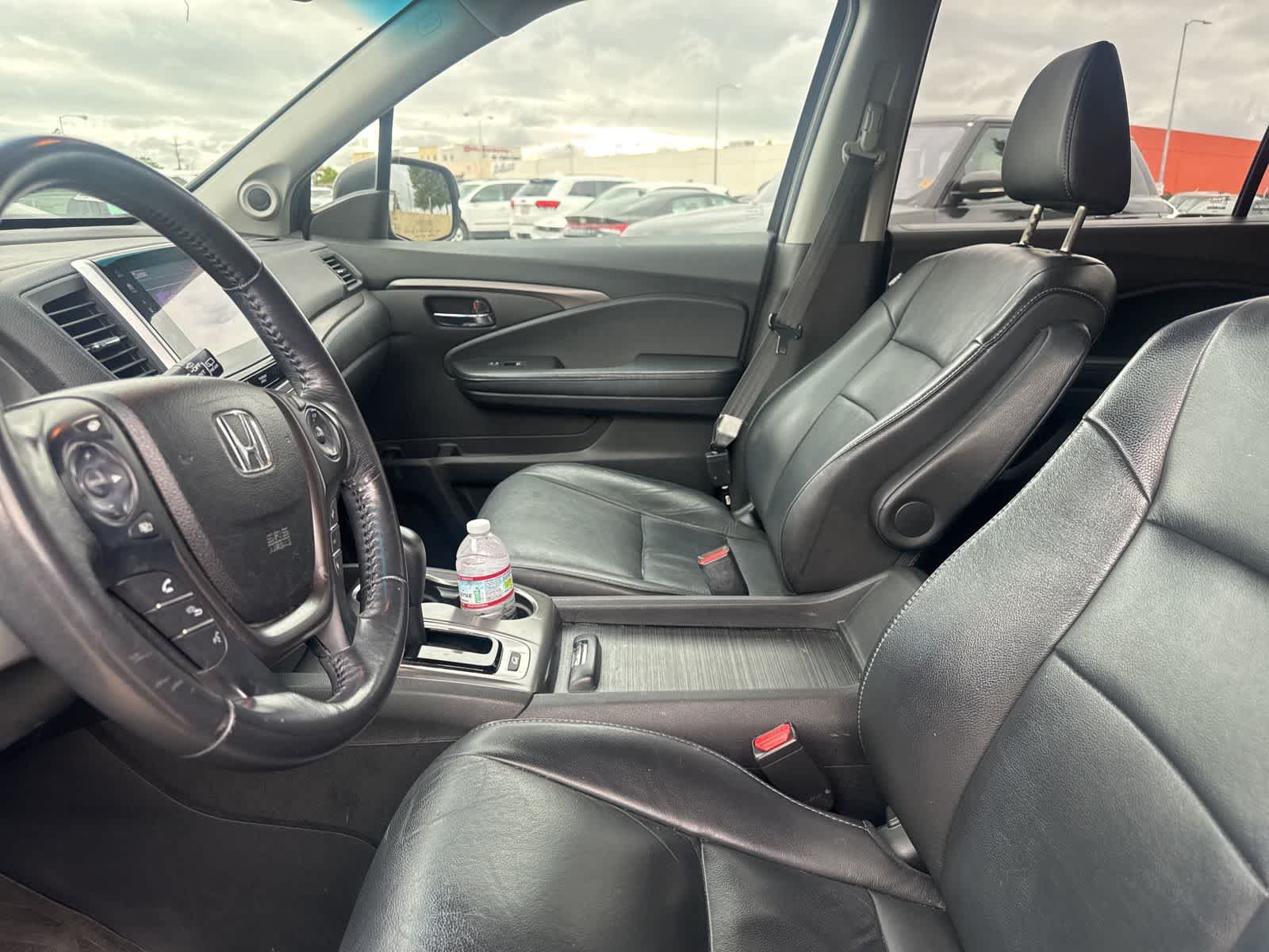 Thumbnail: 2017 Honda Pilot - 16