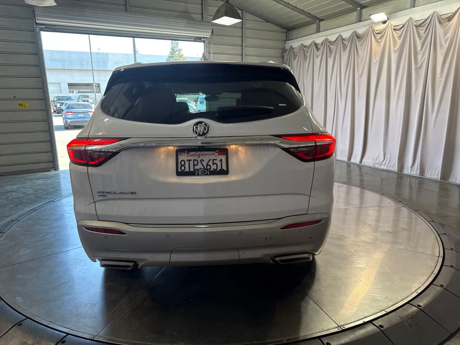 2020 Buick Enclave Essence photo 2