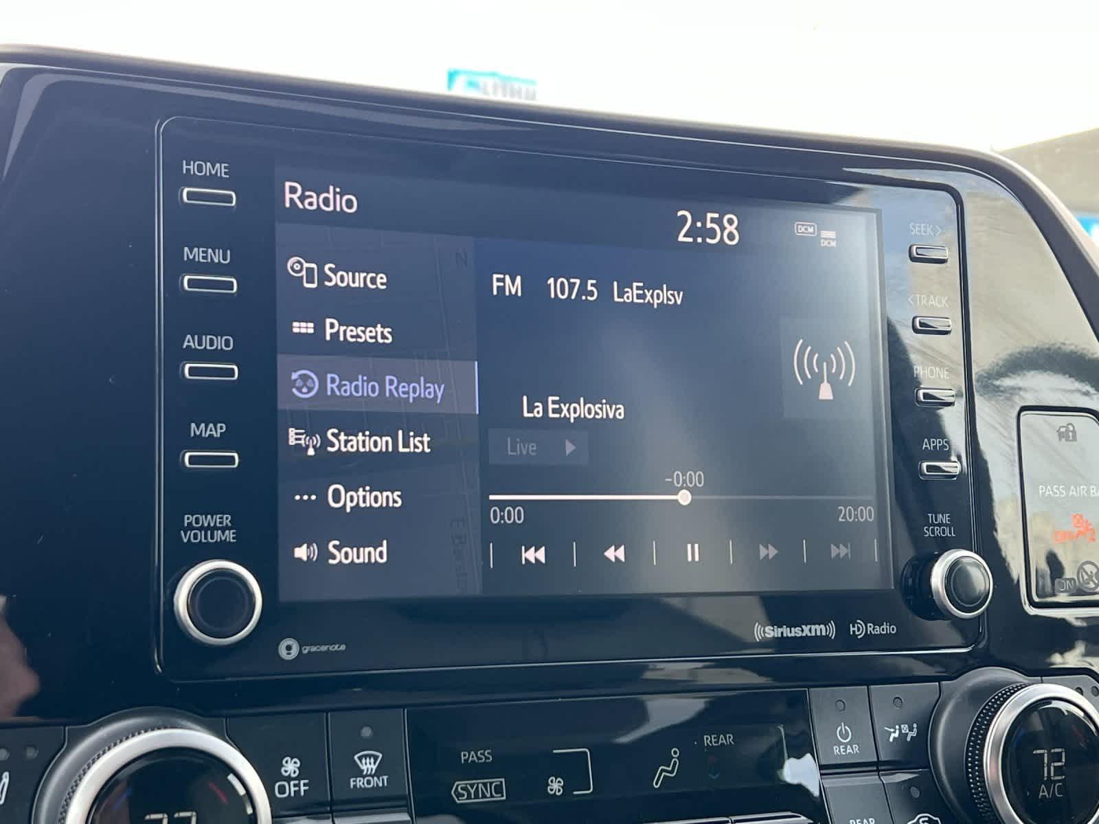 Thumbnail: 2022 Toyota Highlander - 19