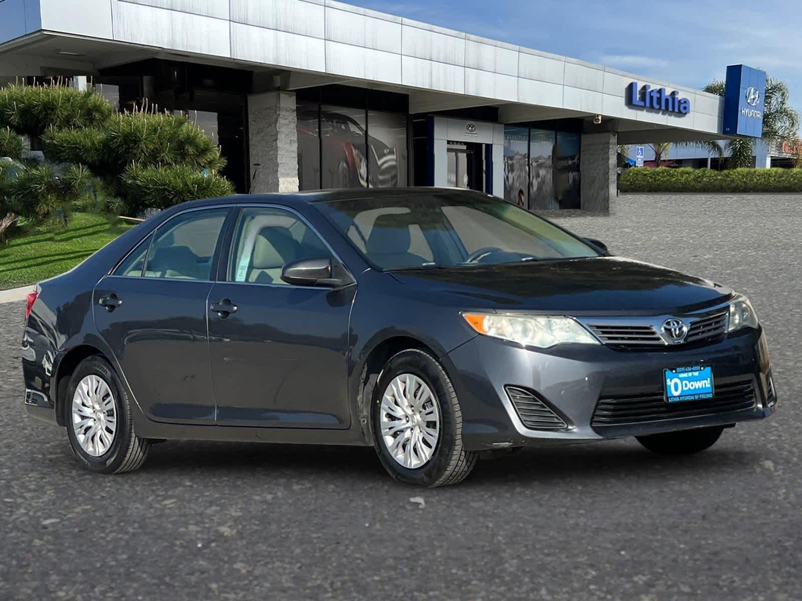 Thumbnail: 2014 Toyota Camry - 10