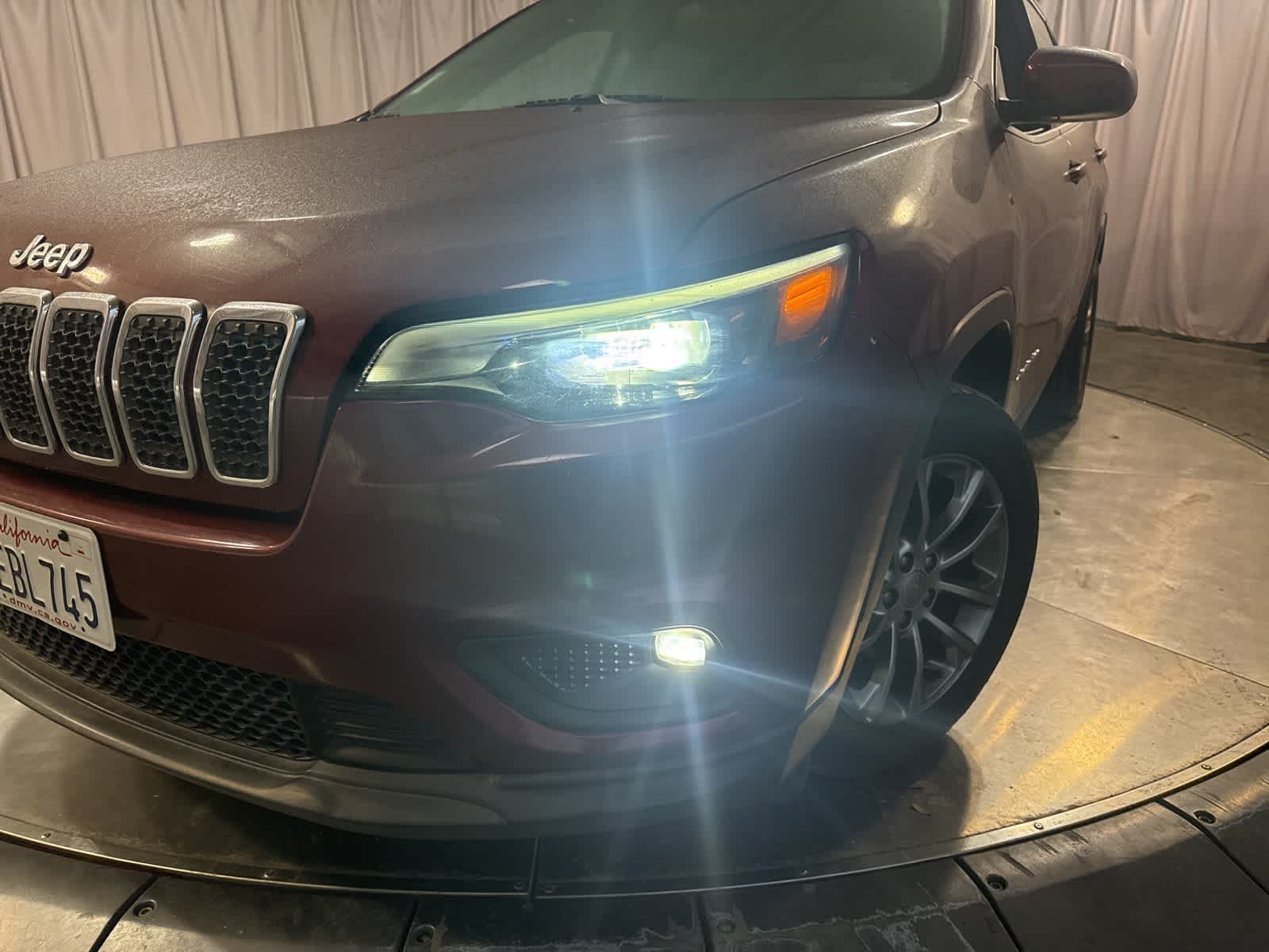 Thumbnail: 2019 Jeep Cherokee - 8