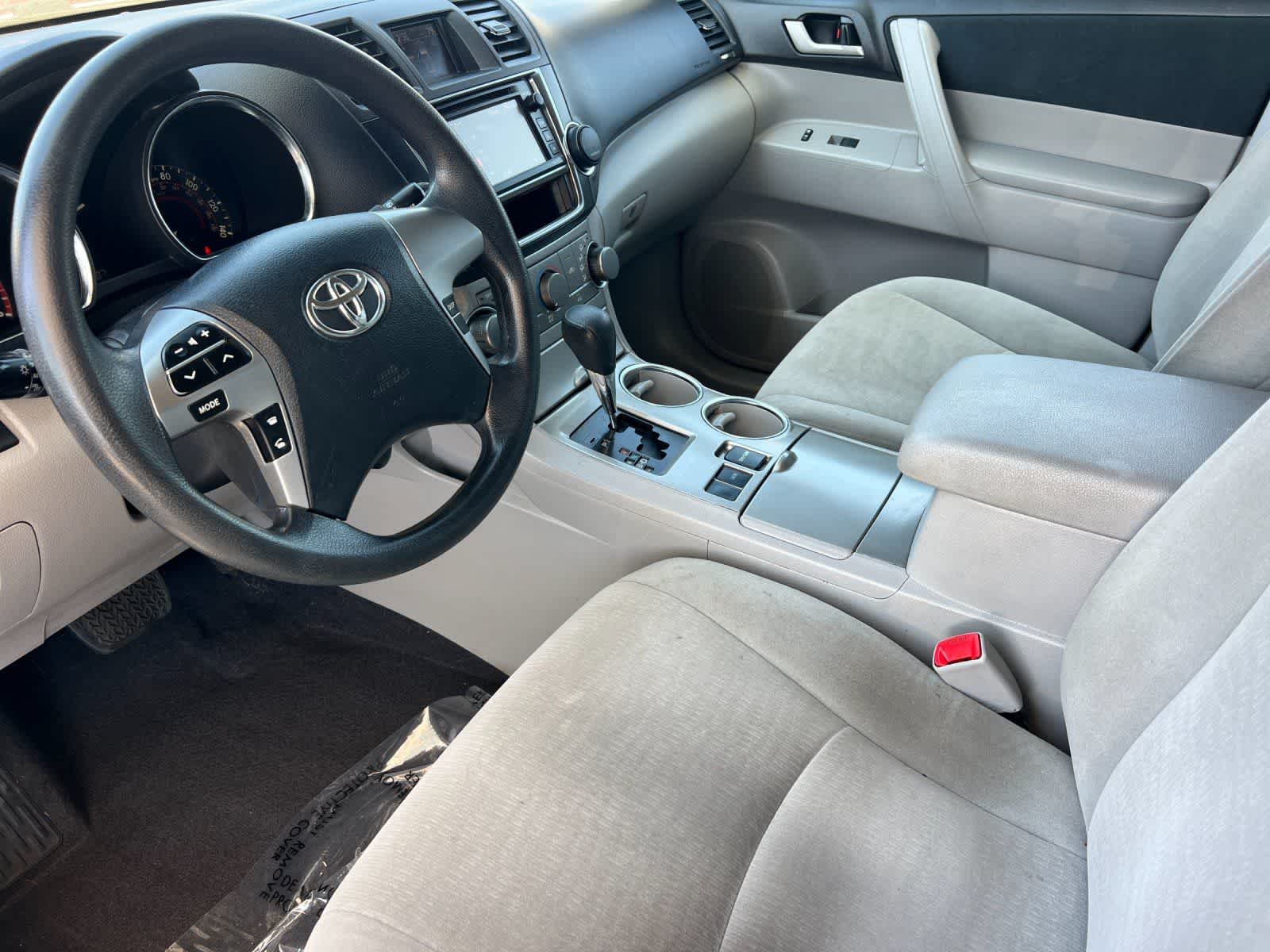 Thumbnail: 2013 Toyota Highlander - 12