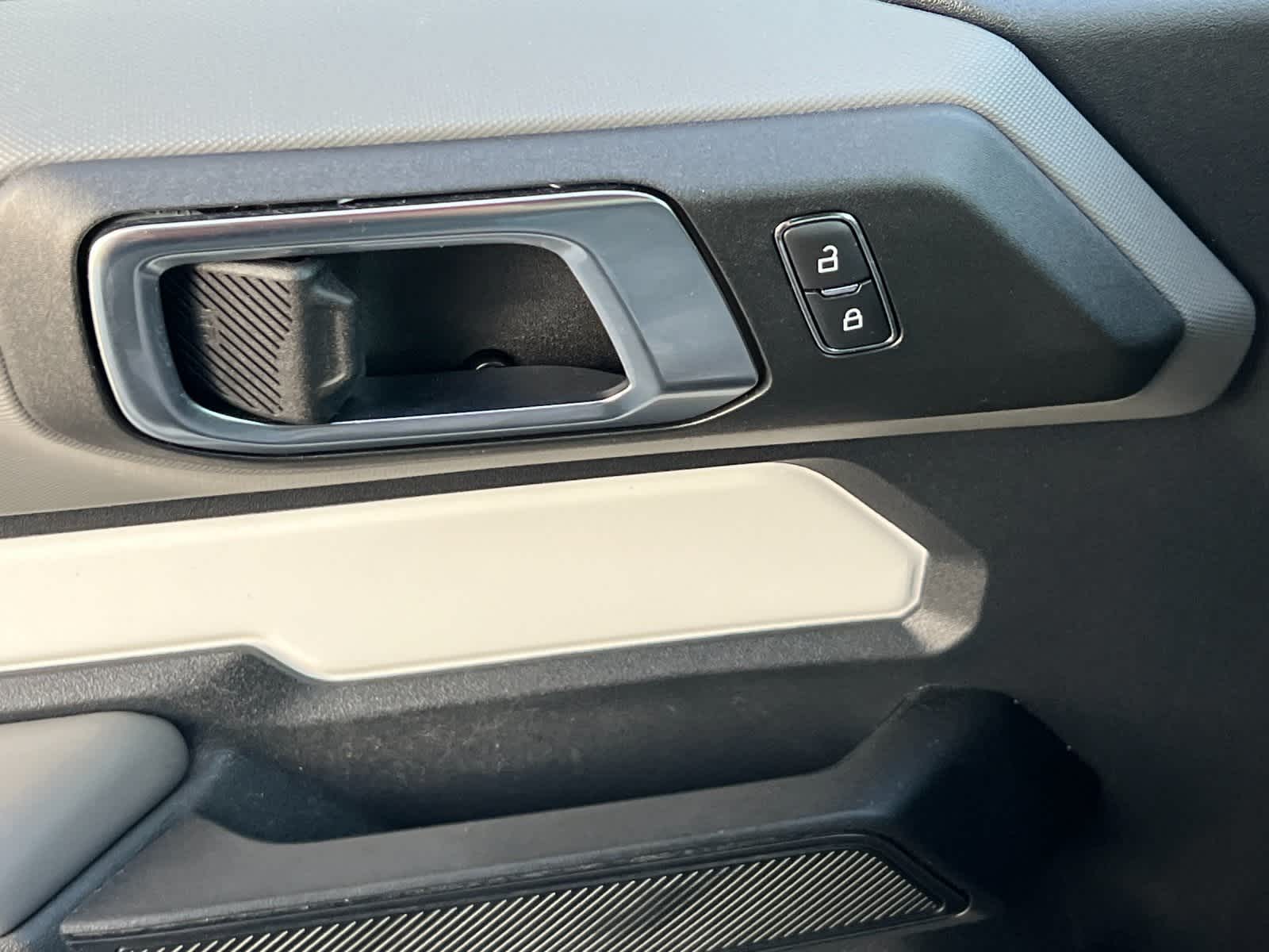 Thumbnail: 2022 Ford Bronco - 14