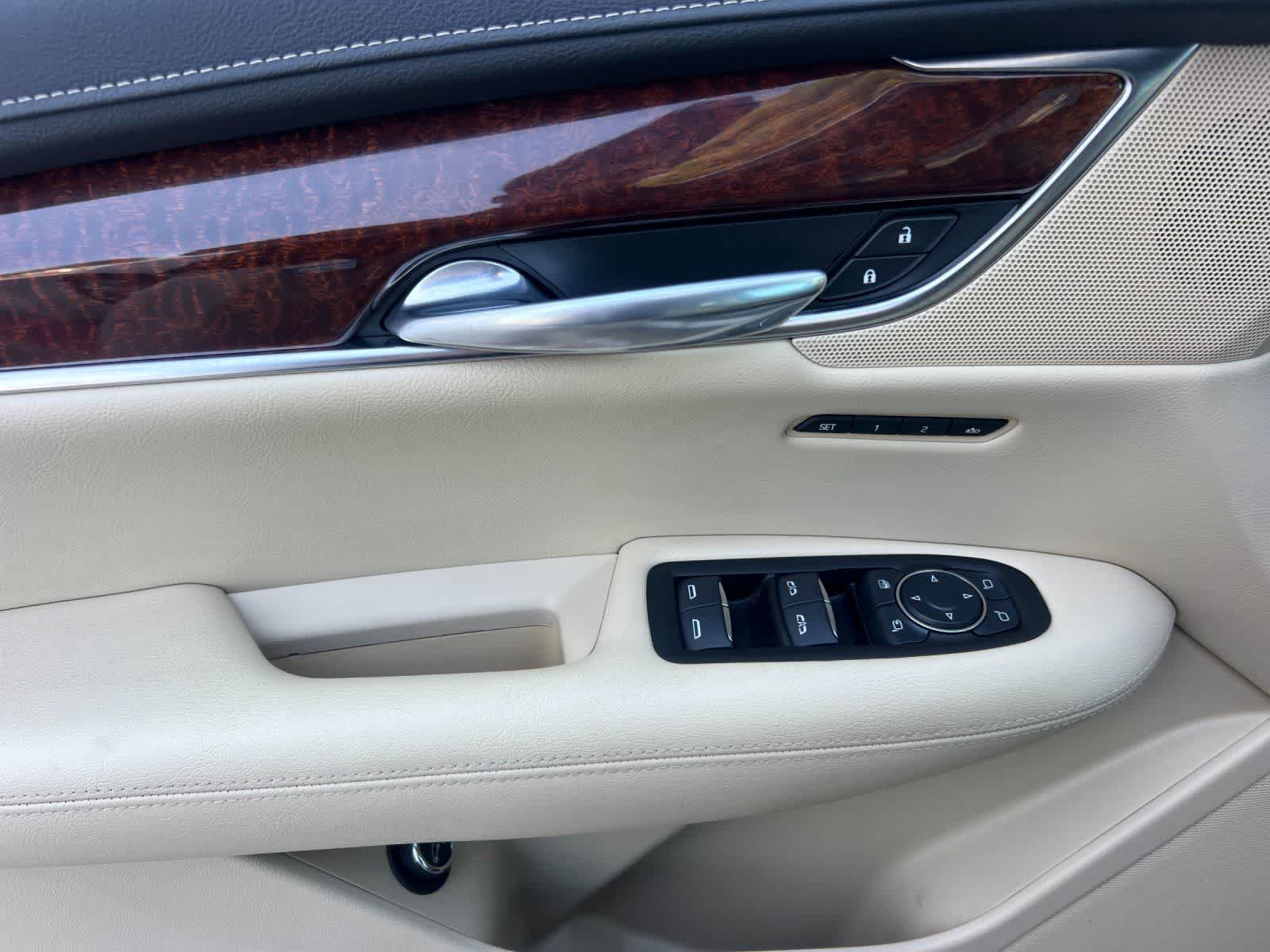 Thumbnail: 2017 Cadillac XT5 - 13