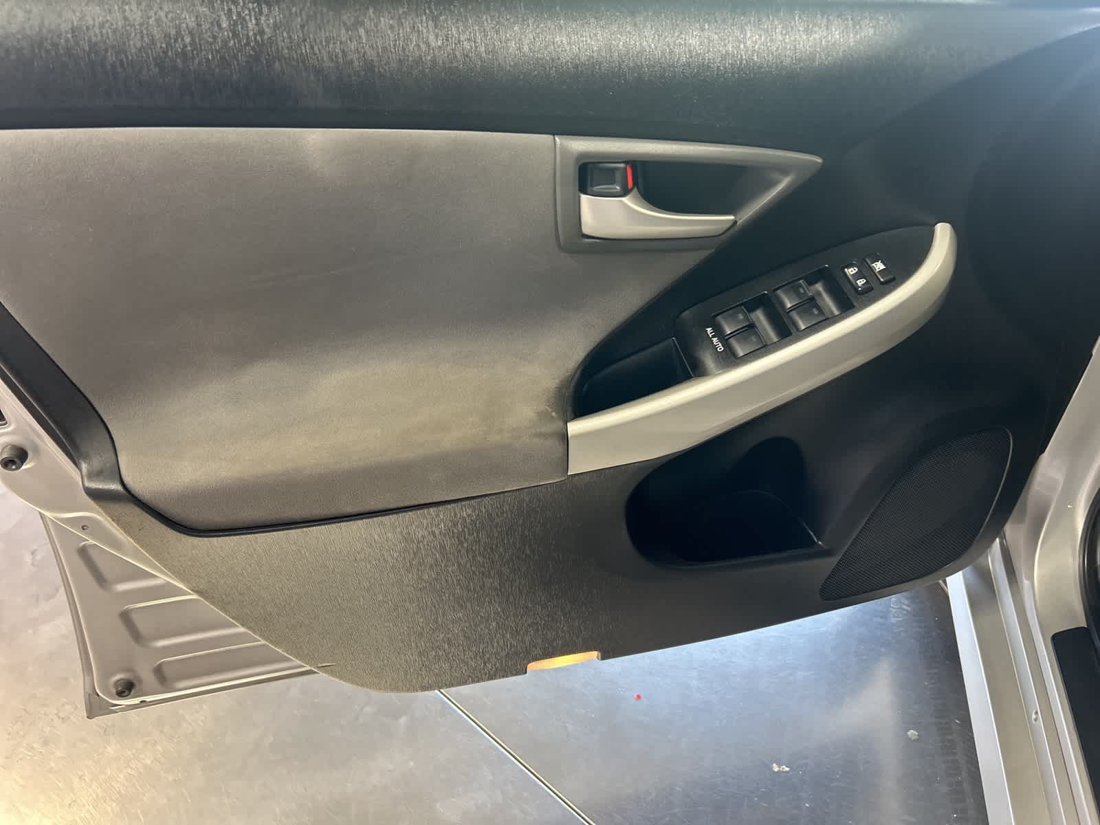 Thumbnail: 2015 Toyota Prius - 24