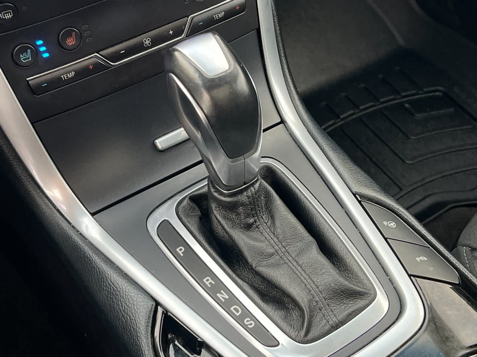 Thumbnail: 2018 Ford Edge - 22