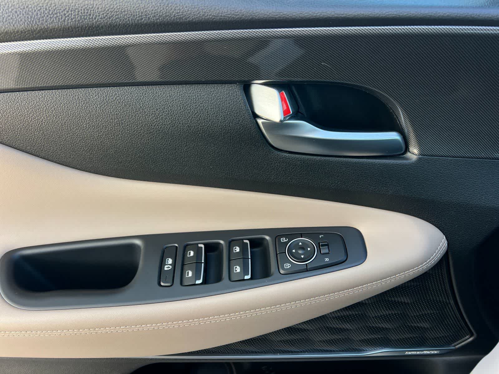 Thumbnail: 2023 Hyundai Santa Fe - 13