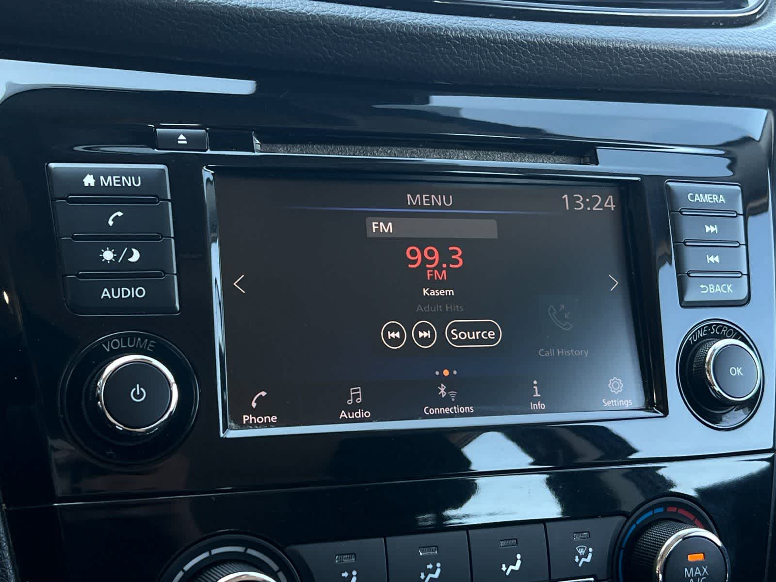 Thumbnail: 2020 Nissan Rogue Sport - 19