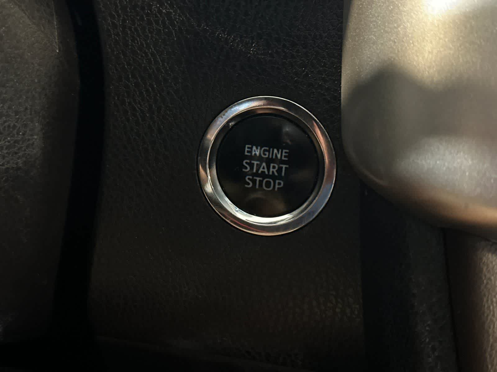 Thumbnail: 2016 Toyota Highlander - 25