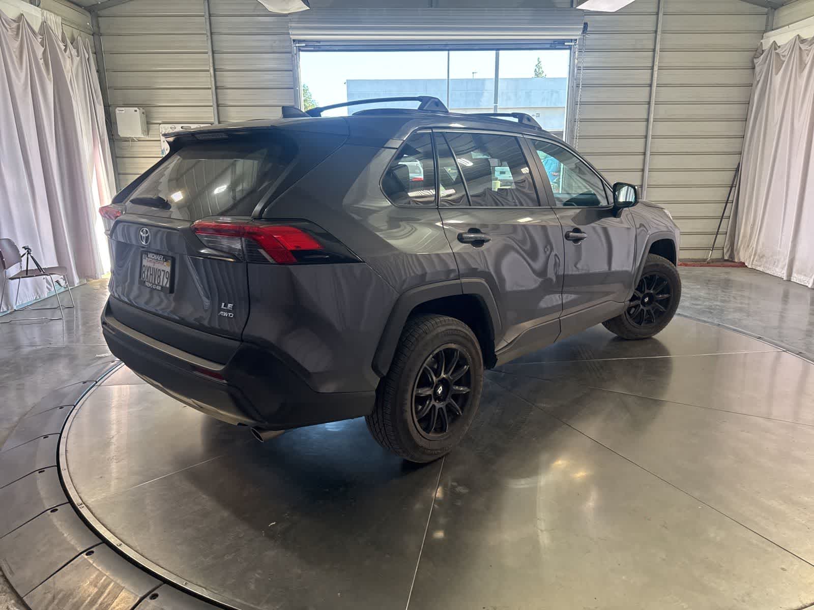 Thumbnail: 2021 Toyota RAV4 - 4