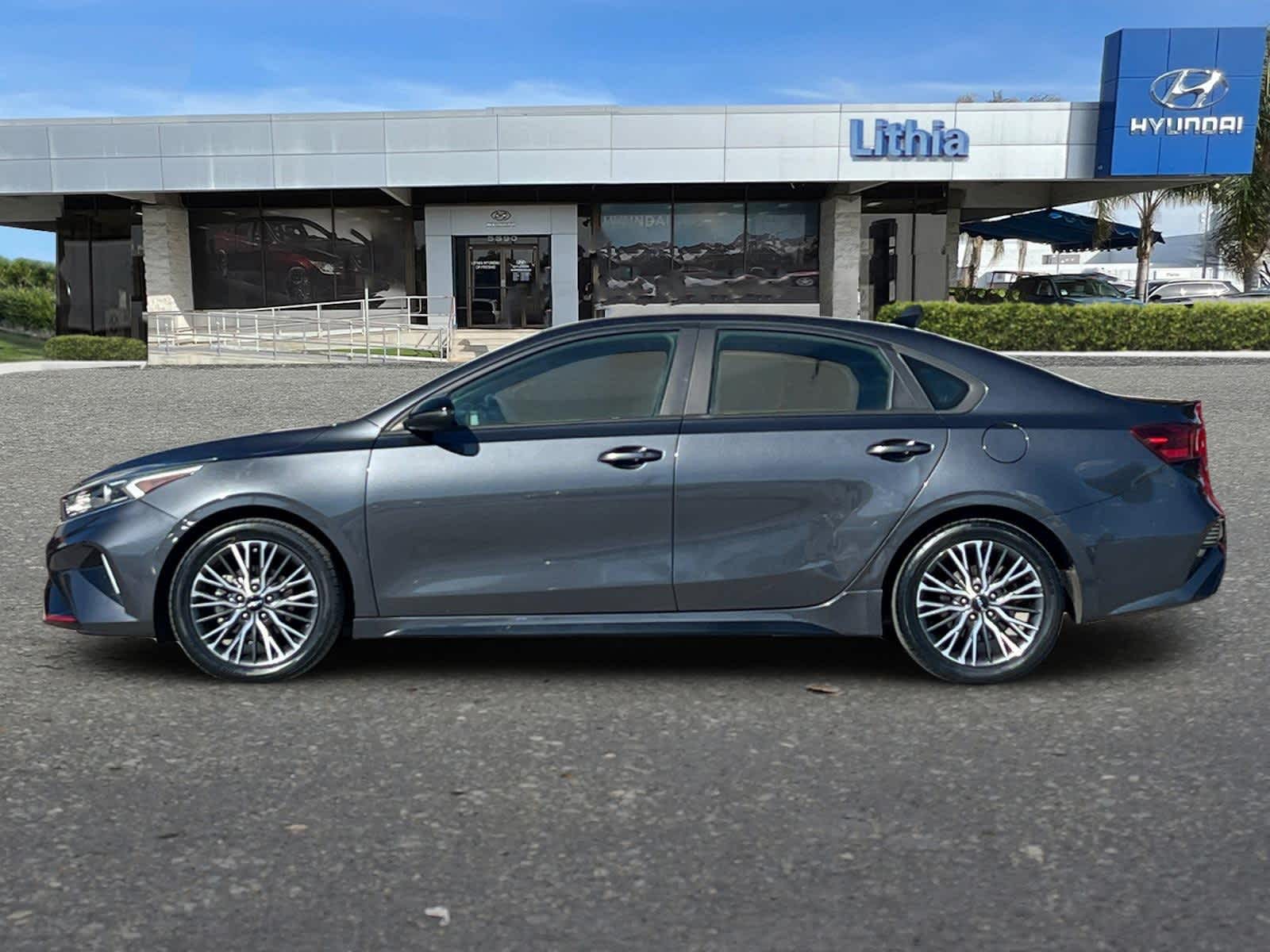 Thumbnail: 2022 Kia Forte - 6