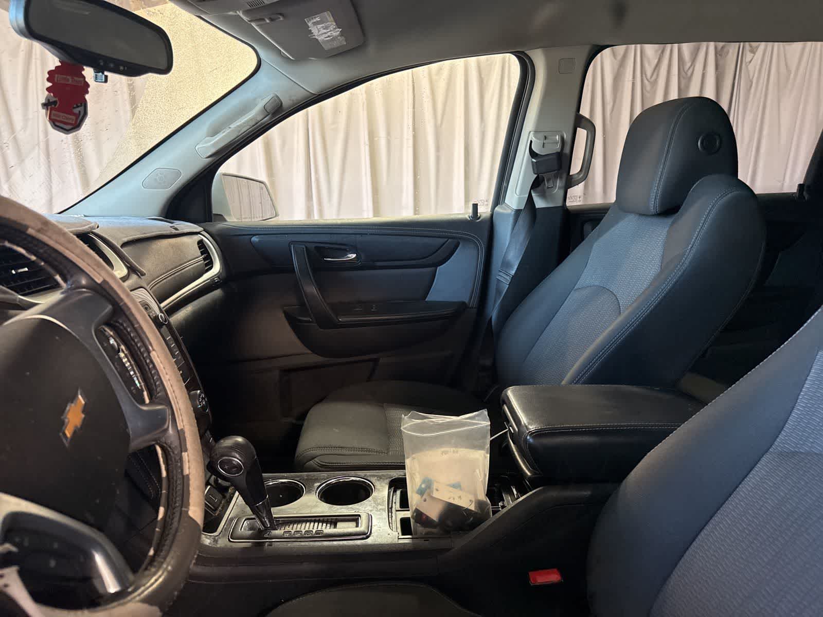 Thumbnail: 2017 Chevrolet Traverse - 17