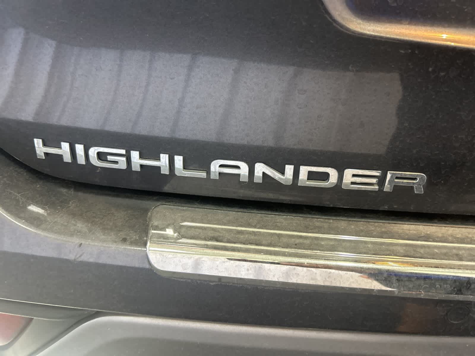 Thumbnail: 2022 Toyota Highlander - 12