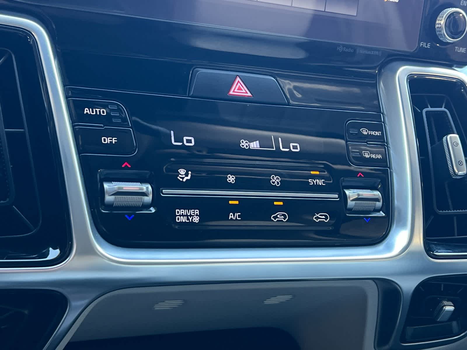 Thumbnail: 2022 Kia Sorento - 22