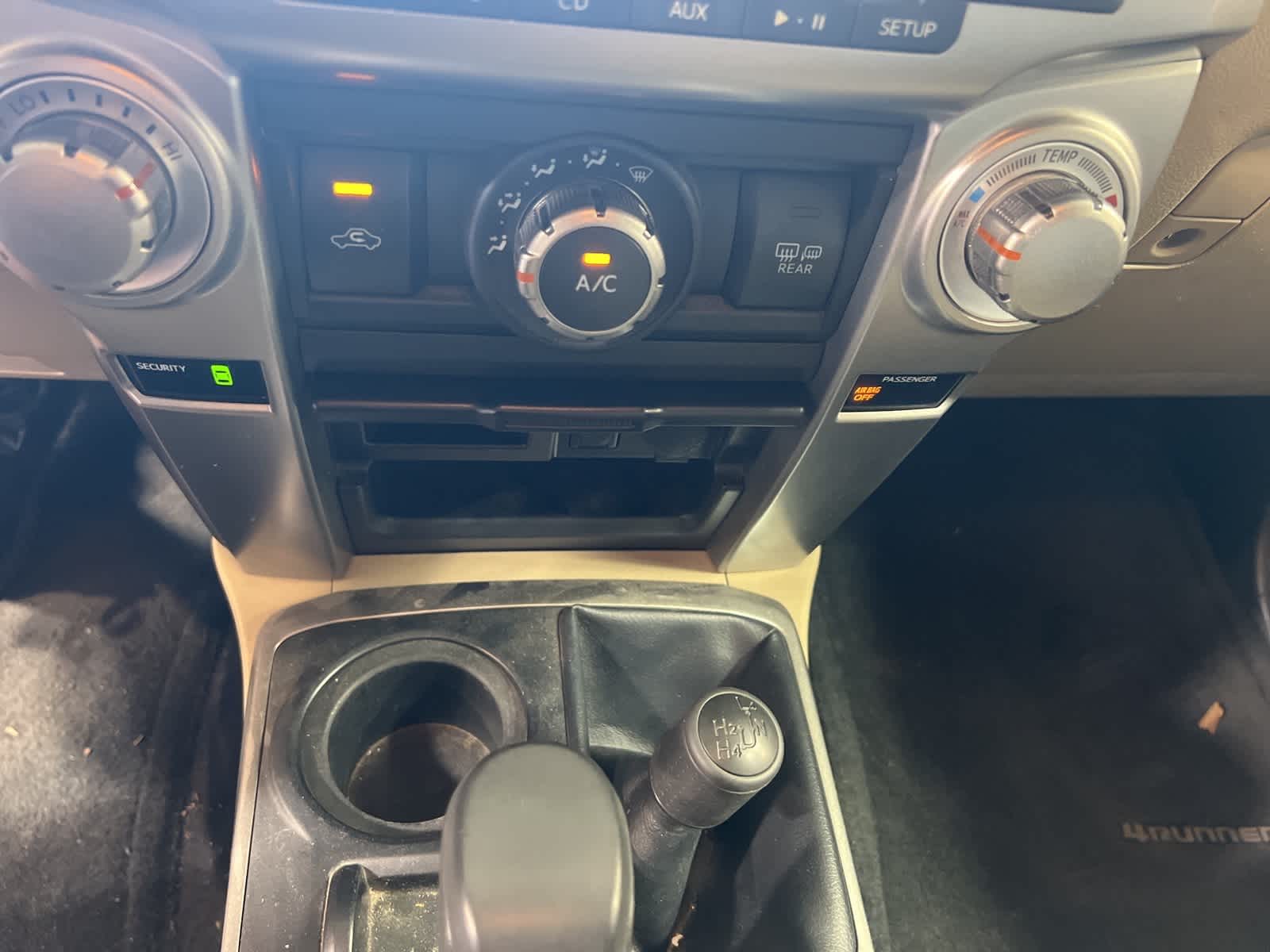 Thumbnail: 2010 Toyota 4Runner - 25
