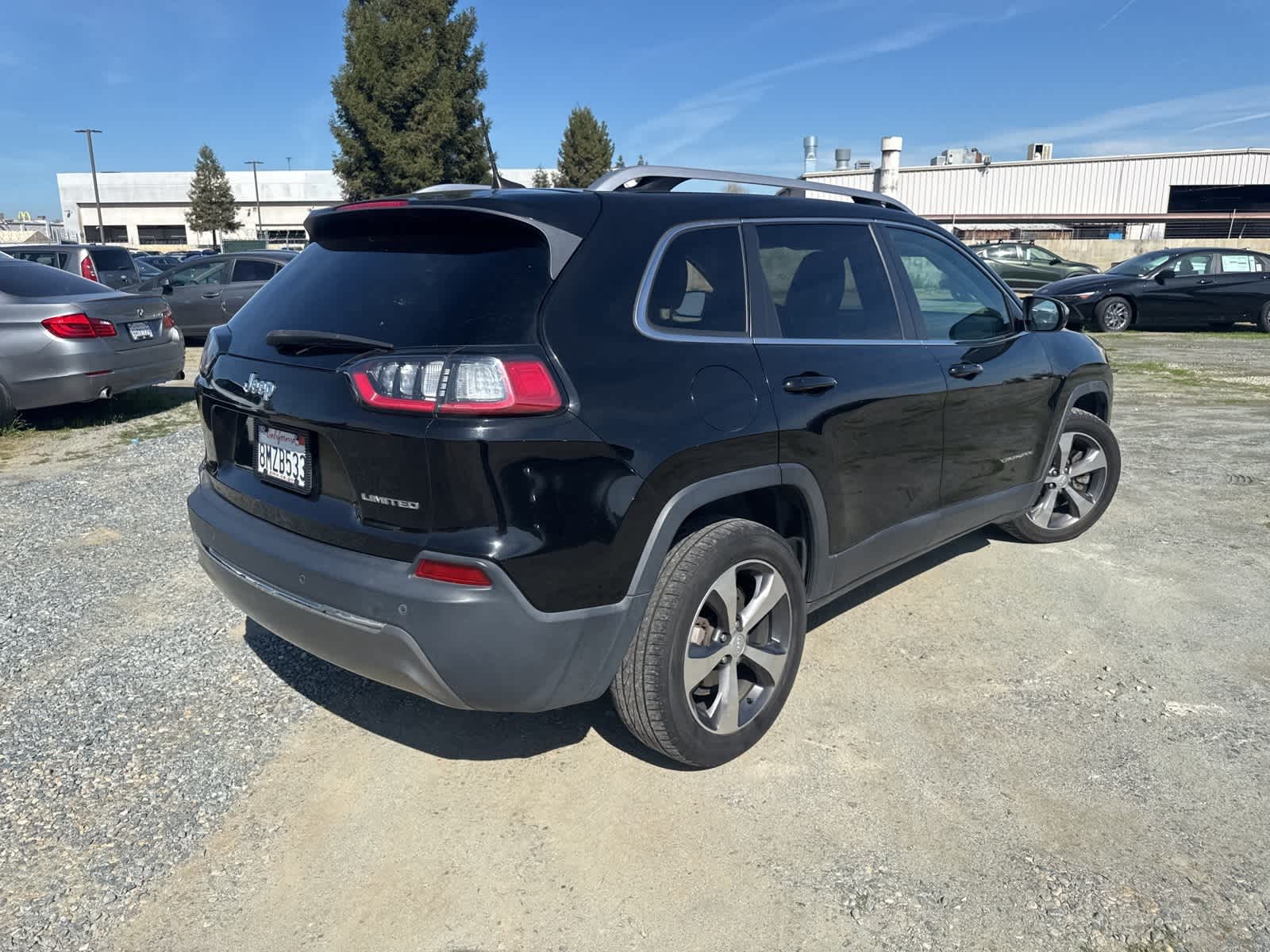Thumbnail: 2019 Jeep Cherokee - 5